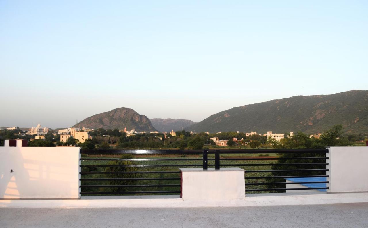 The Natural View Pushkar Exteriör bild